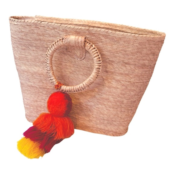 RAFFIA HANDMADE BEACH BAG‎ WITH COLORFUL POMPOM TASSEL NWOT - Picture 1 of 7